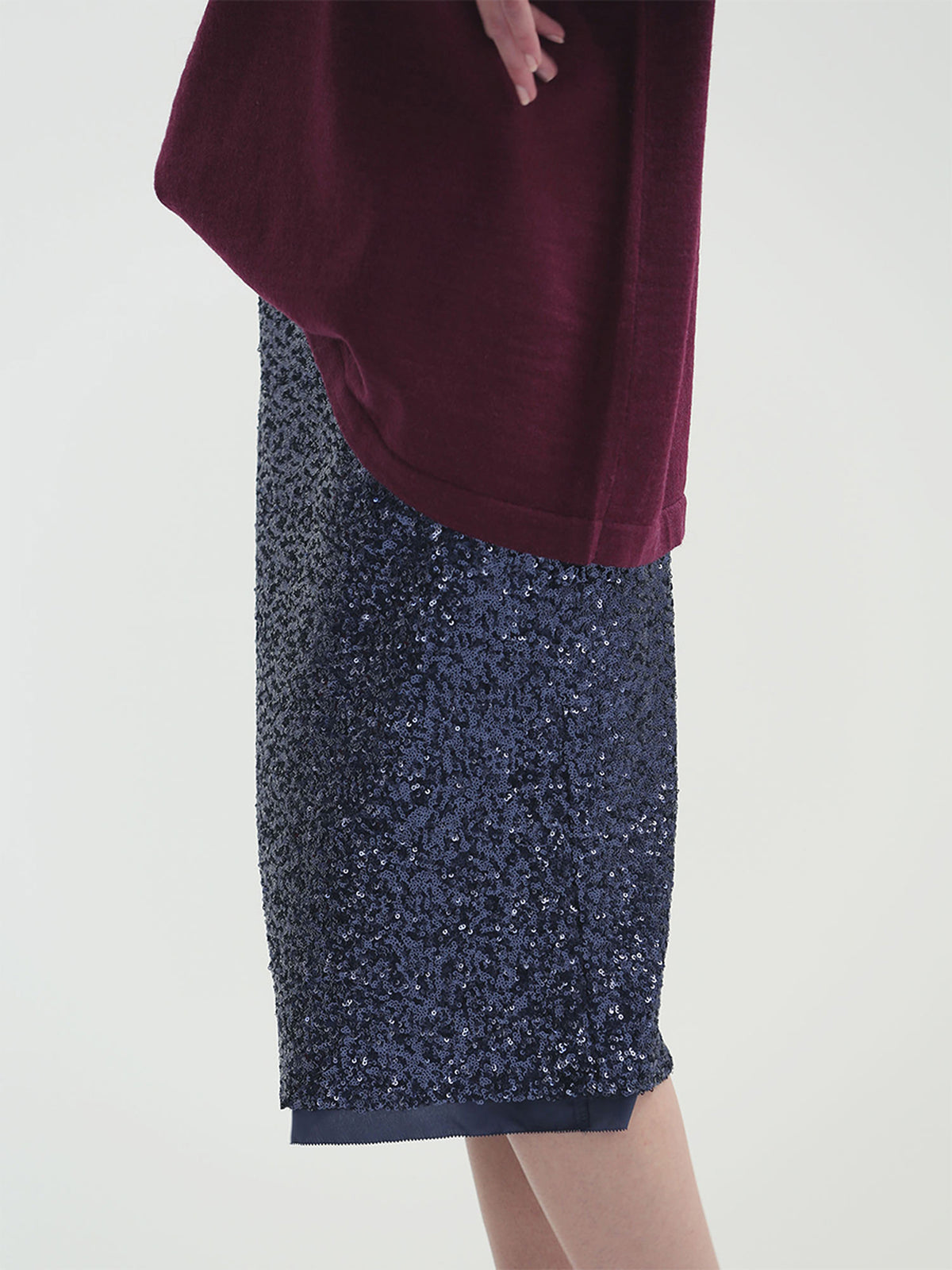 JUPE DROITE TAILLE BASSE À PAILLETTES