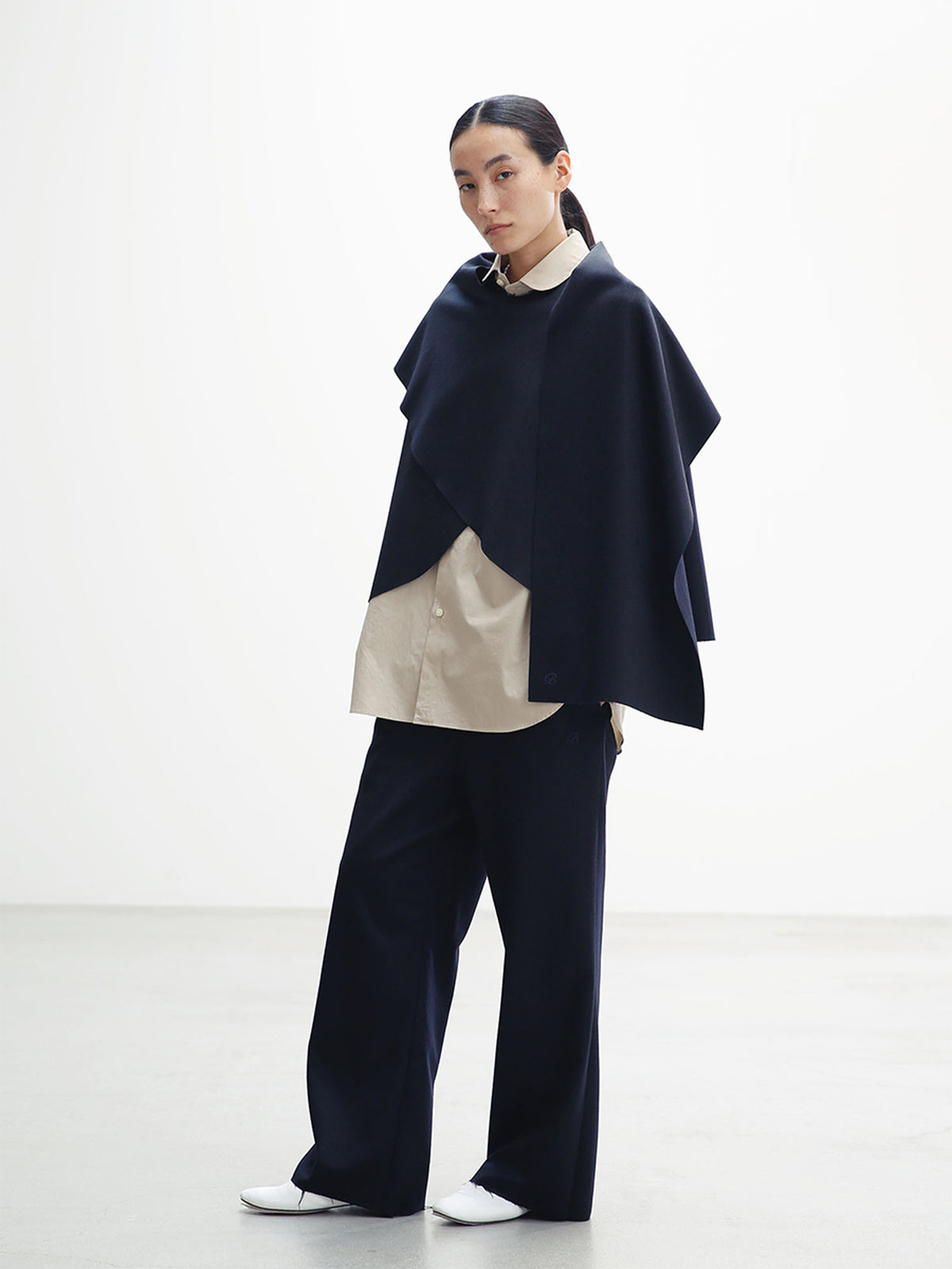 J.BRADLEY NARROW ROUND COLLAR SH