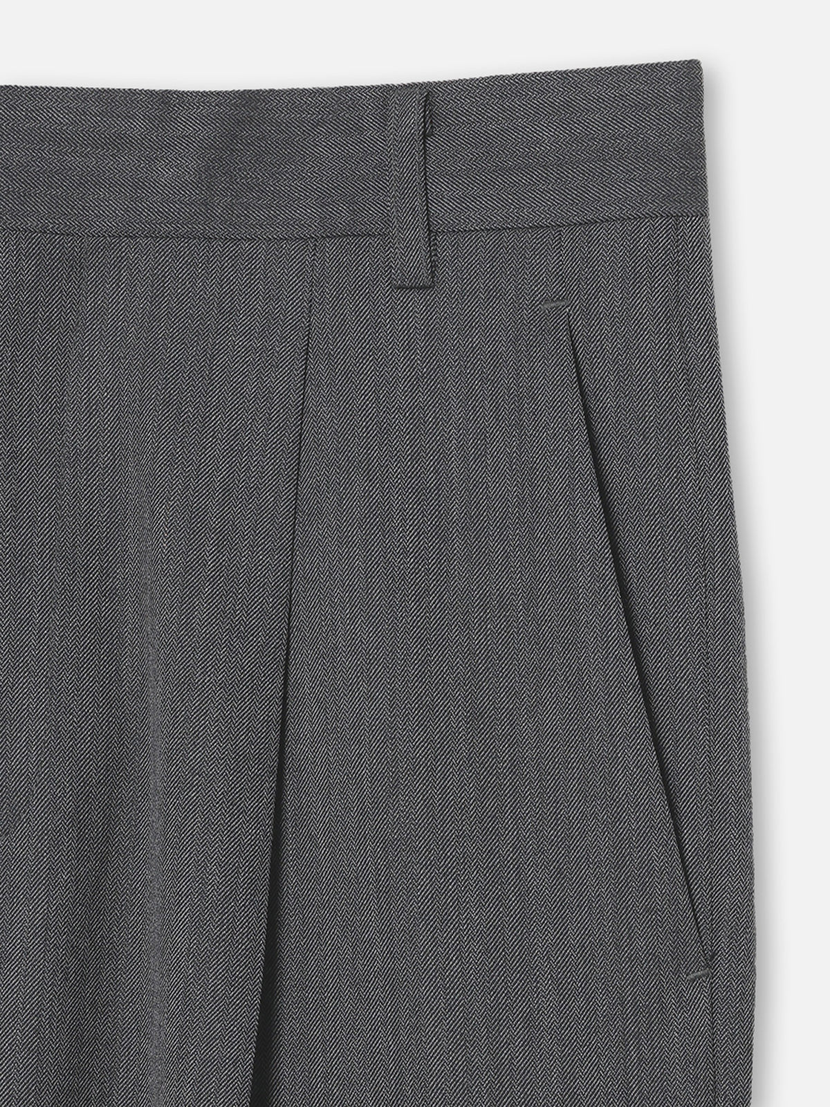 PANTALON LARGE À PLIS CHEVRON